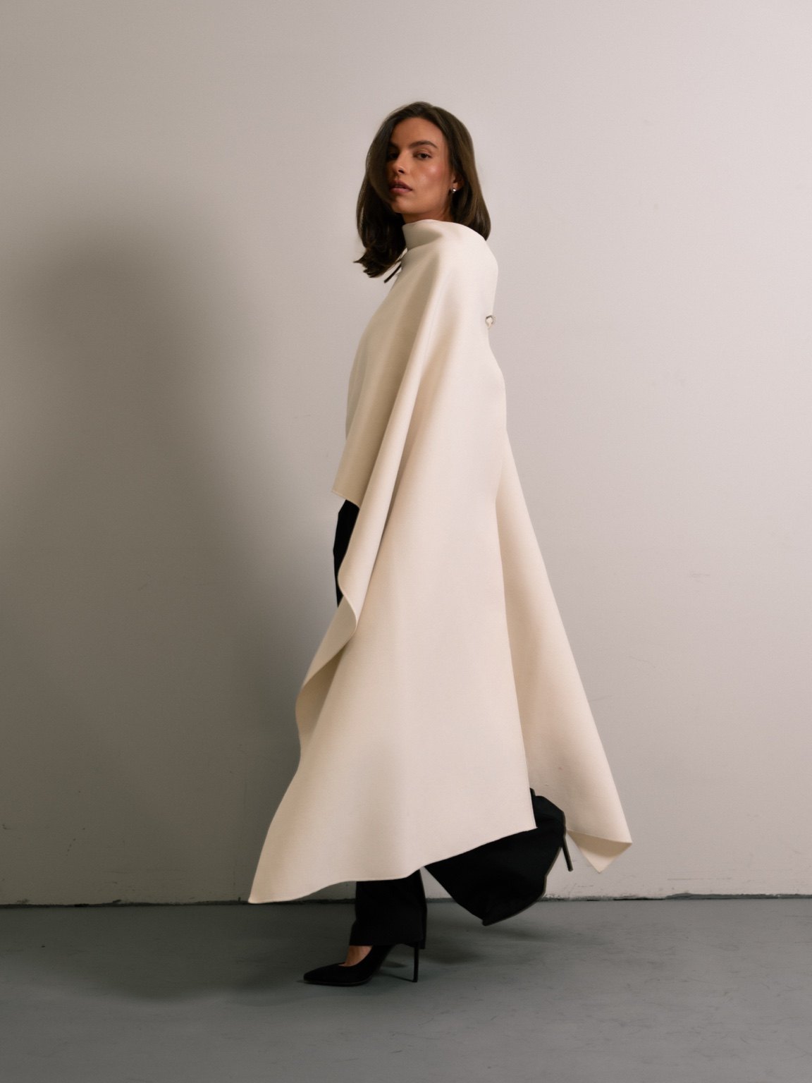 The Aurelia Cape - Ivory